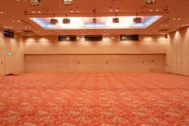 大型駐車場の完備